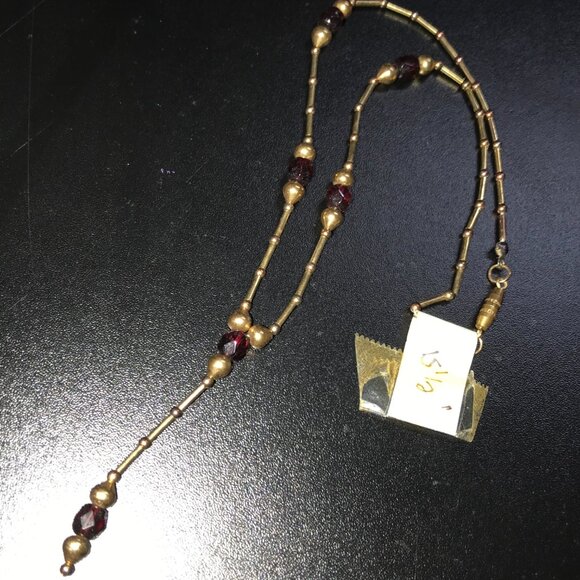 15 1/2" long Gold and Maroon Necklace - Picture 6 of 8